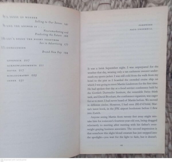 Buyology: How Everything We Believe About Why We Buy Is Wrong — Martin Lindstrom secondhand book