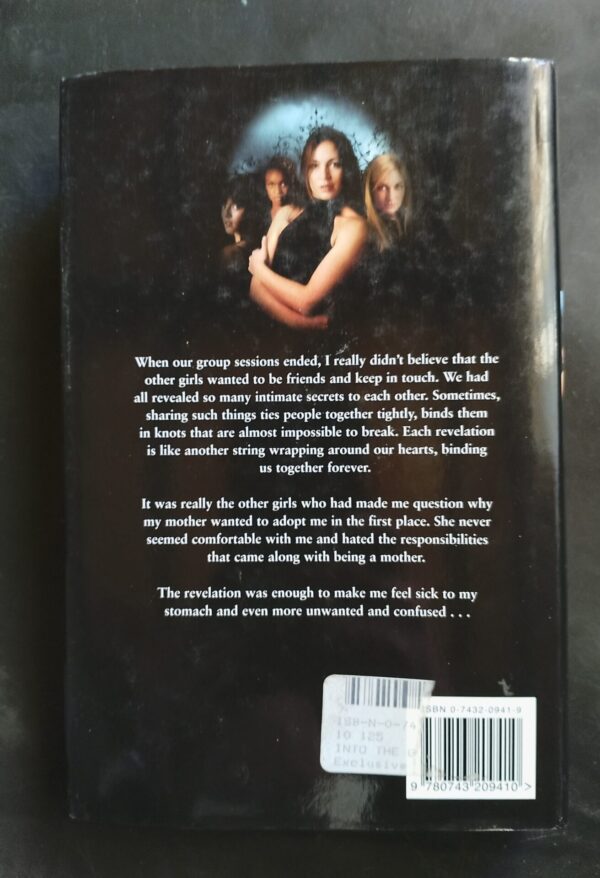 Into The Garden – Virginia Andrews secondhand book