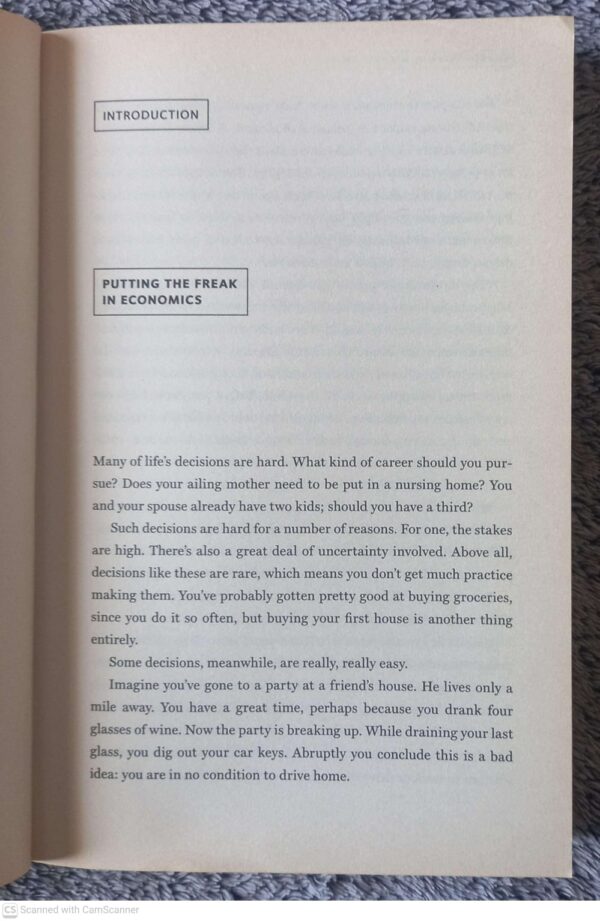 Superfreakonomics6 Superfreakonomics — Steven D. Levitt, Stephen J. Dubner secondhand book