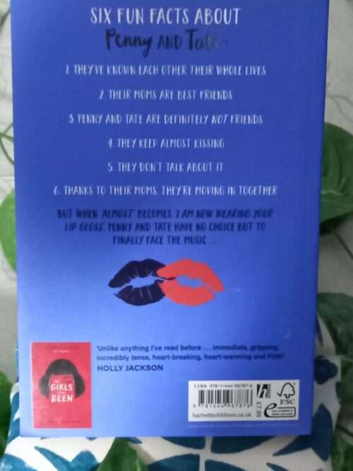 6 Times We Almost Kissed [And One Time We Did] – Tess Sharpe secondhand book