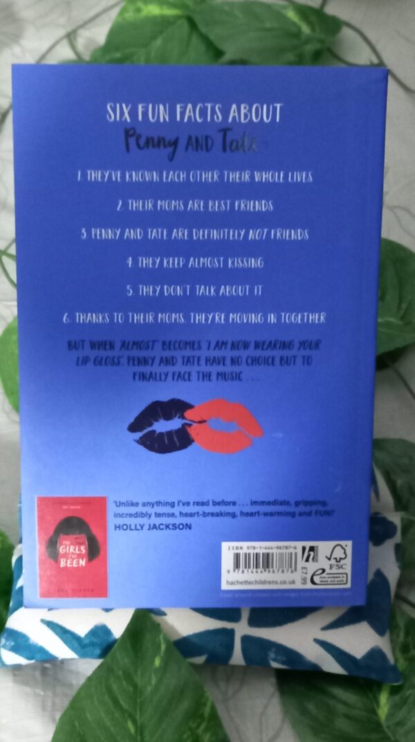 6 Times We Almost Kissed [And One Time We Did] – Tess Sharpe secondhand book