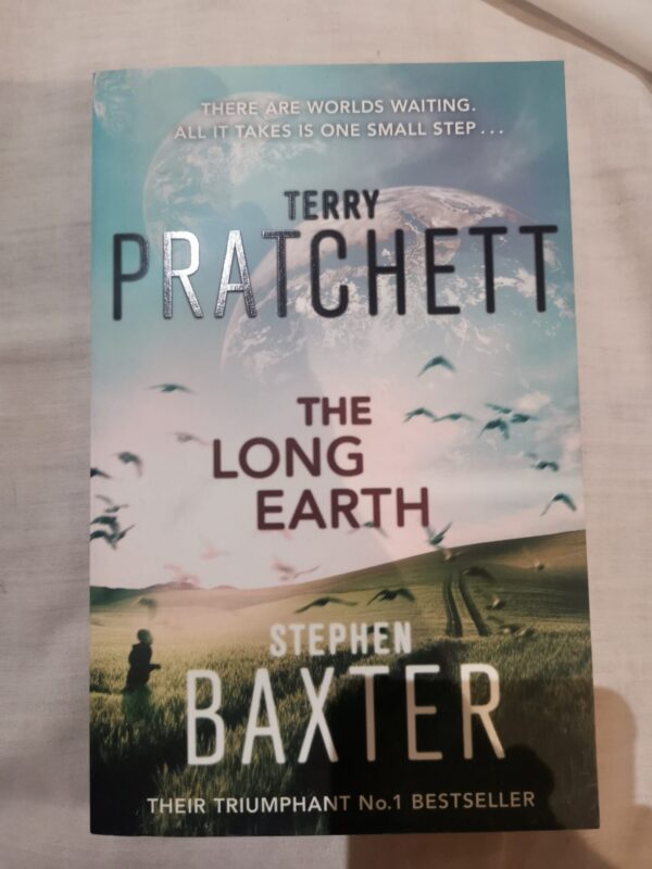 IMG_20260809_184149 The Long Earth – Terry Pratchett, Stephen Baxter secondhand book