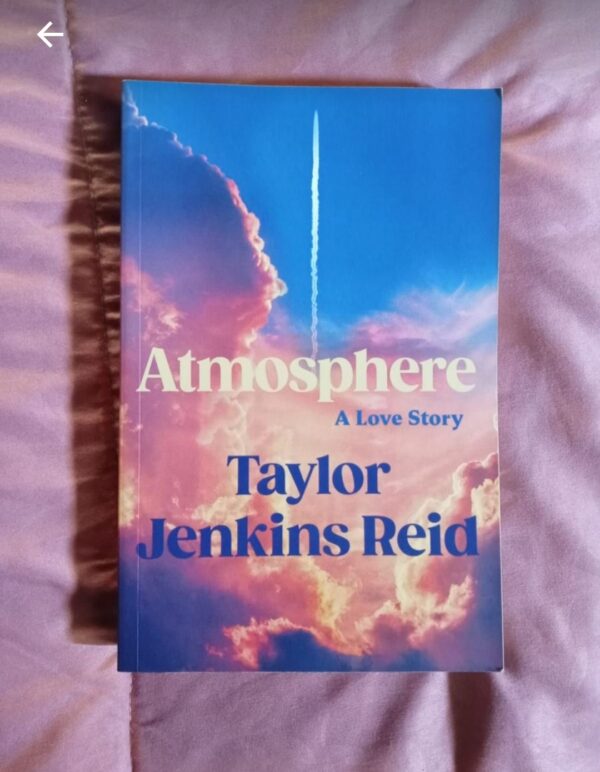 Atmosphere – Taylor Jenkins Reid secondhand book