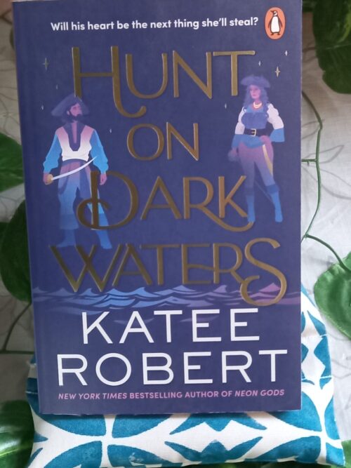 Hunt On Dark Waters – Katee Robert secondhand book