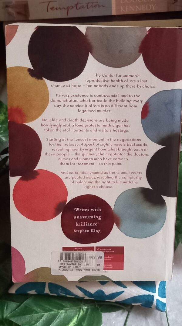 A Spark Of Light – Jodi Picoult secondhand book