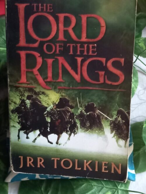 cropped-20260914_163308.jpg The Lord Of The Rings – J.R.R. Tolkien secondhand book