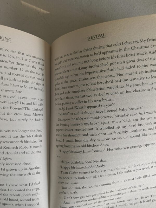 Revival – Stephen King secondhand book