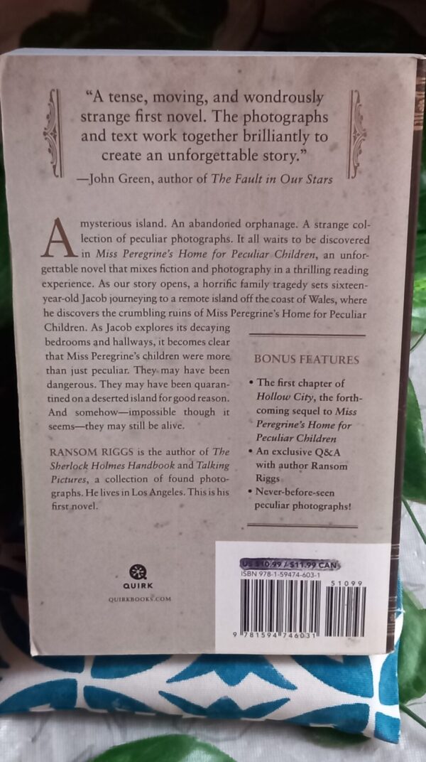 Miss Peregrine’s Home for Peculiar Children – Ransom Riggs secondhand book