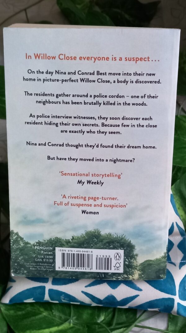 Suspects – Lesley Pearse secondhand book