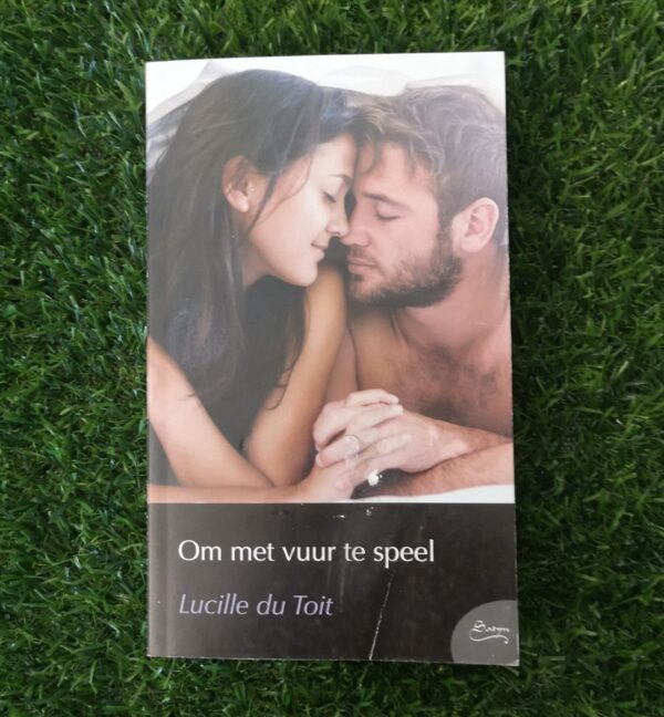Om Met Vuur Te Speel – Lucille Du Toit secondhand book
