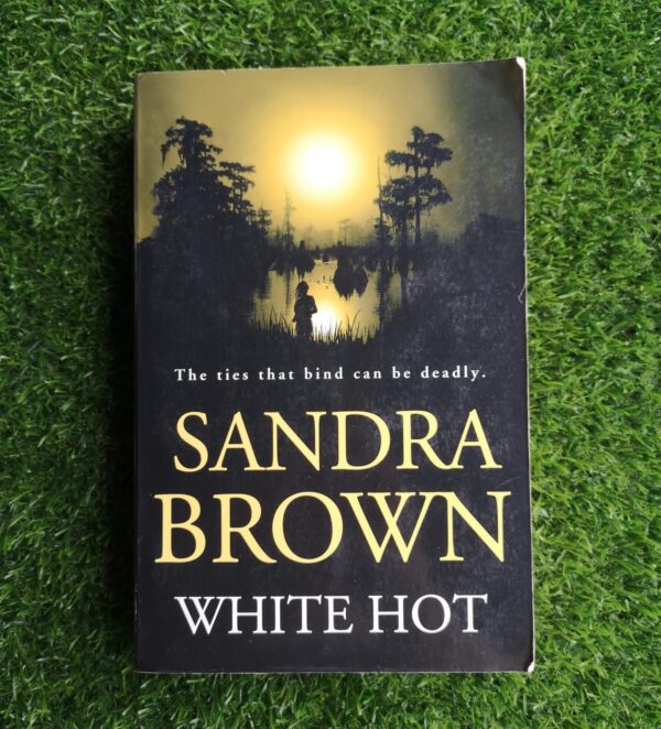 White Hot – Sandra Brown secondhand book